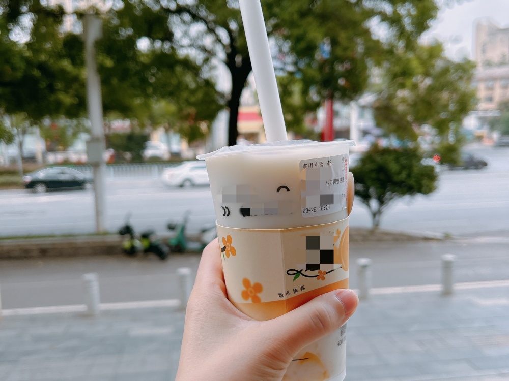 "奶茶都快做成固体了"上热搜,为啥现在奶茶越来越像八宝粥