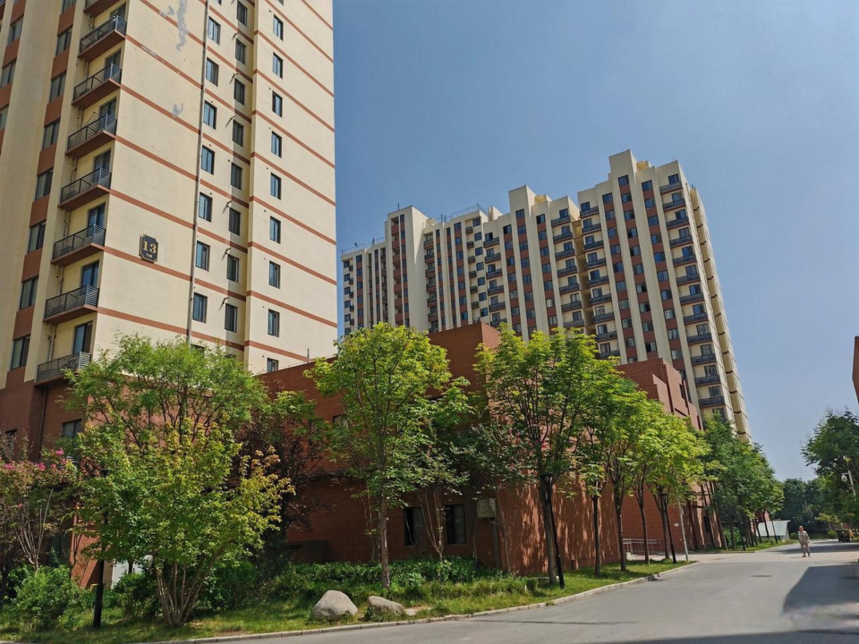 深圳8.9万套二手房压顶：业主亏百万庆幸跑得早，买家却还在等烟花响_腾讯新闻