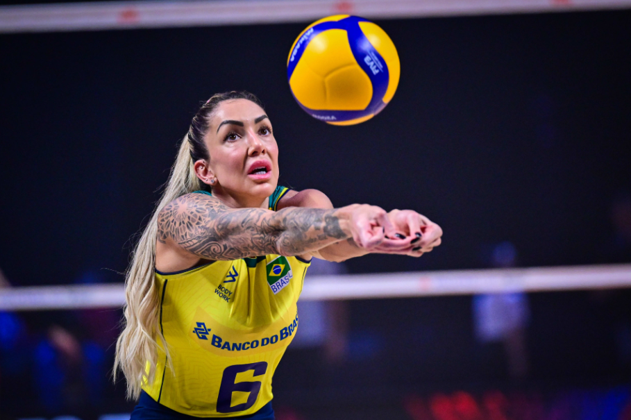 巴西女排3-2逆转战胜日本女排,取得五连胜,中国女排迎来利好