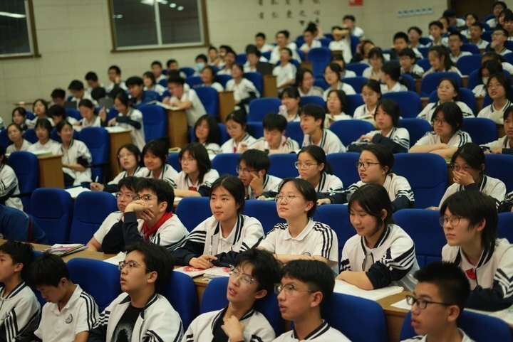 学生积极调整心态,科学规划未来选择,温岭三中,四中特邀在温岭中学