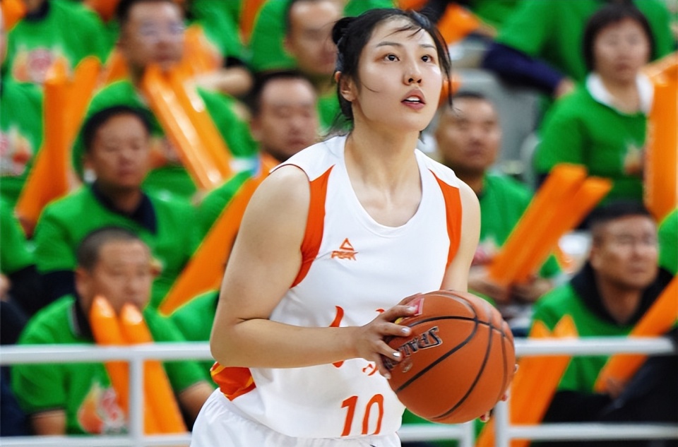 内蒙古女篮9375胜浙江女版杜兰特无解三大国手的硬实力