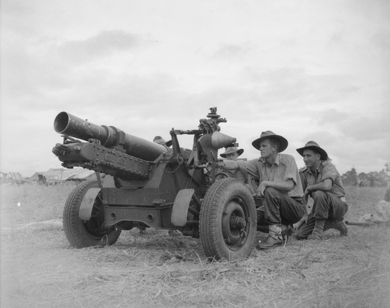 澳大利亚qf25磅短管榴弹炮能把炮兵震出脑震荡的改装武器