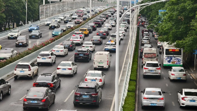 电车也要交养路费了？多位业内人士透露：“养路费”等税费改革正在研究