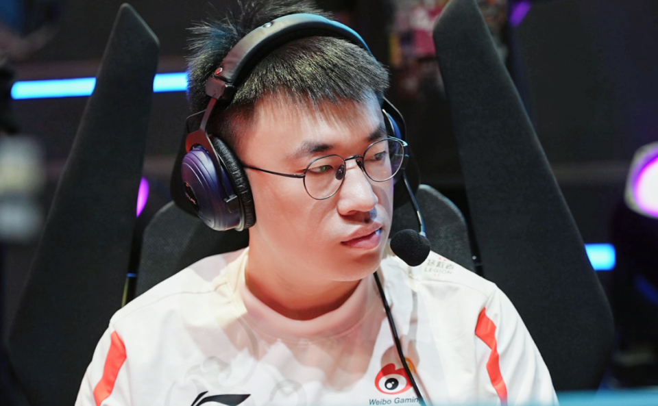 恭喜小虎!出道10年首次打进s赛决赛!采访承诺:决赛我会燃烧自己