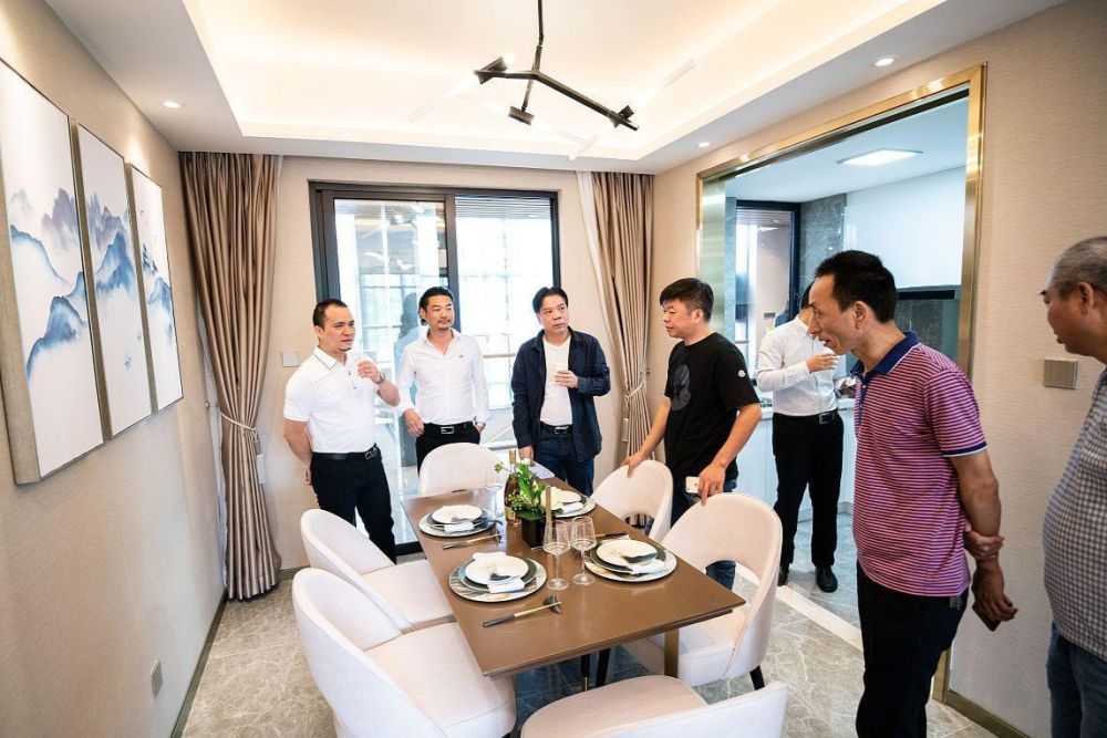 过来人的买房建议，牢记“买三、买边、买中”，基本不会选错房_腾讯新闻