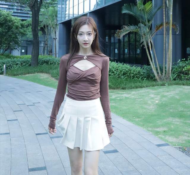 没被31岁的余玥吸引,却被29岁的涂冰意外圈粉_腾讯新闻