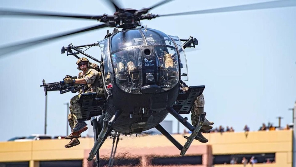 美国陆军砍掉武装侦察直升机:ah/mh-6增强型小鸟直升机前途堪忧