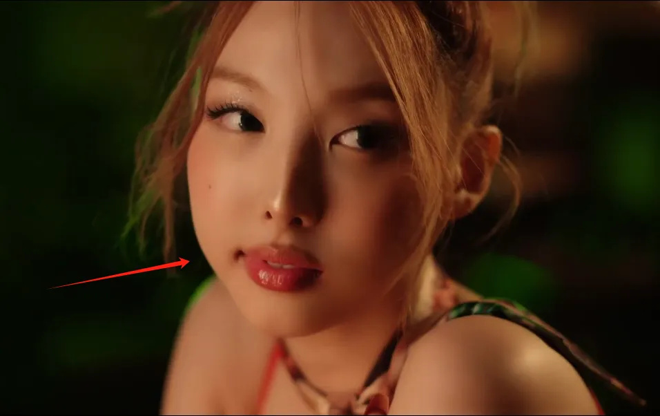 韩星林娜琏脸部肿胀变气球,韩式审美太糟糕,大批偶像