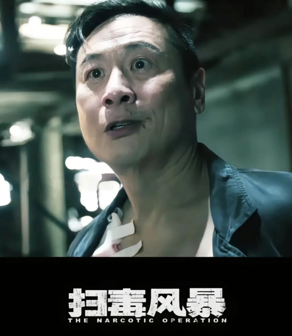 张世：与妻子恋爱长跑，演技封神也曾被封杀，59岁隐居是隐形富豪_腾讯新闻