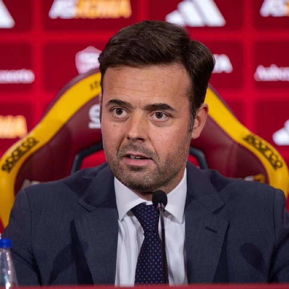 去开航母马尔蒂尼成纽卡金主最心仪总监看中其眼光和吸引力