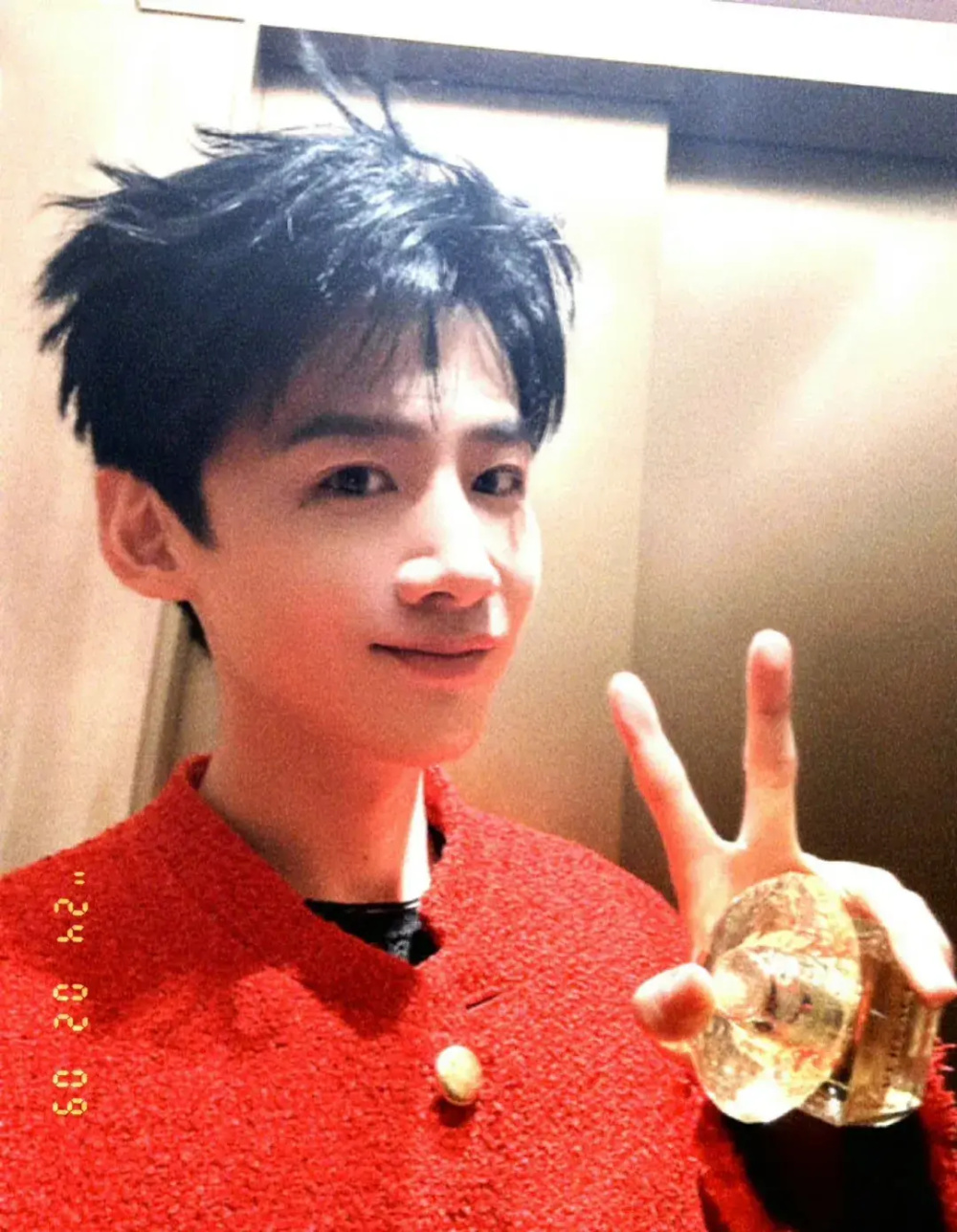 白敬亭春晚风波持续发酵!