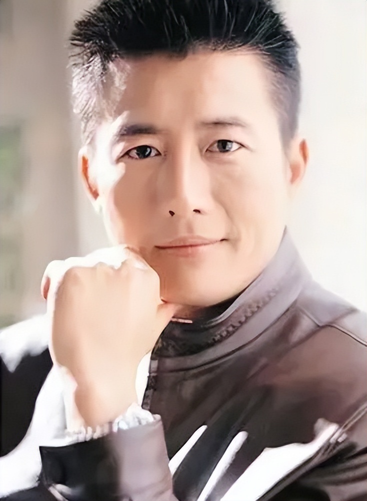 庆余年2:范闲的5个"爹",当年也是颜值逆天小鲜肉,养父最帅