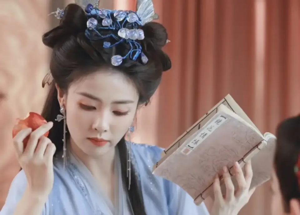 临江仙》看懂这3个细节，才知隐童子真实身份，不是花如月儿子-腾讯新闻