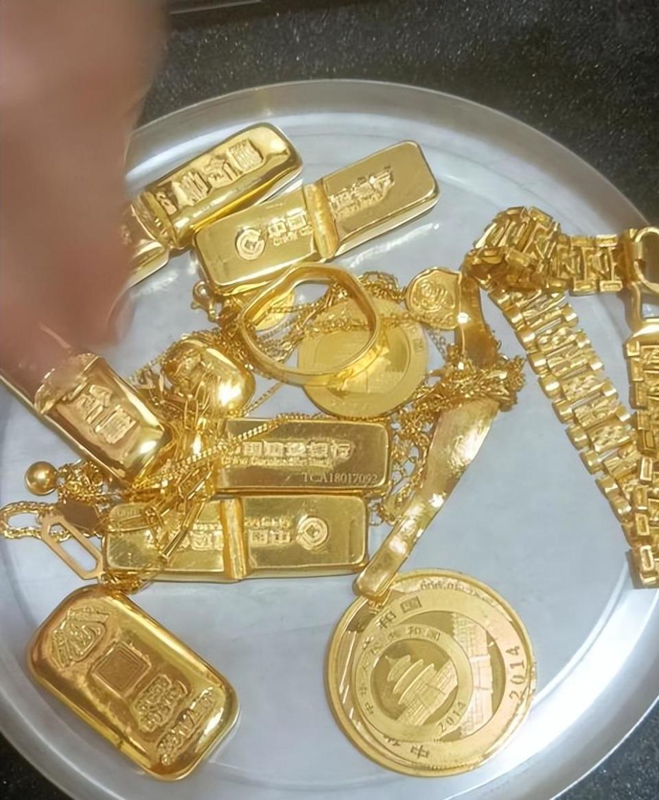 黄金高价行情要稳了？纽约VS伦敦，全球黄金存储地点之争升温_腾讯新闻