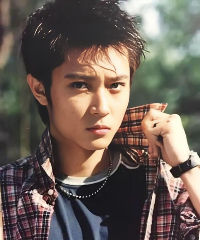 演员张丹峰,从好老公到被曝与经纪人有私情,他和洪欣如何选择?