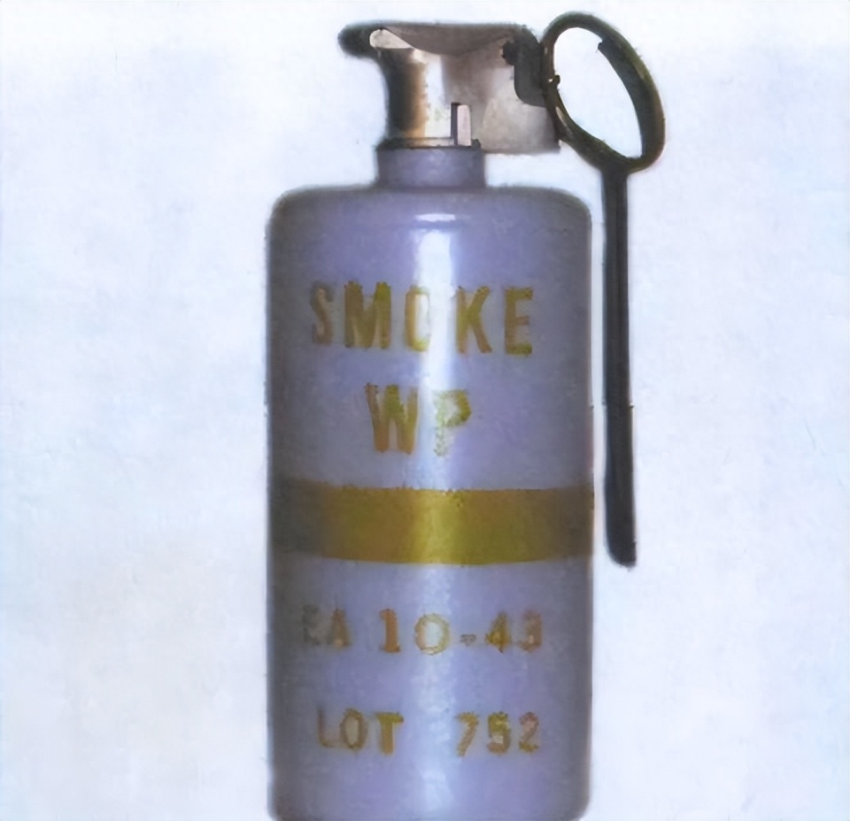 打击哈马斯,以军用了白磷弹?美军频繁使用,中国却一枚都不装备