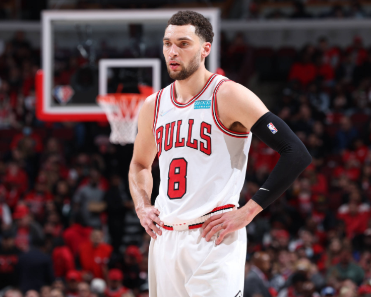 nba名记woj之前就爆料过此事,woj透露公牛队非常渴望交易拉文,但是在