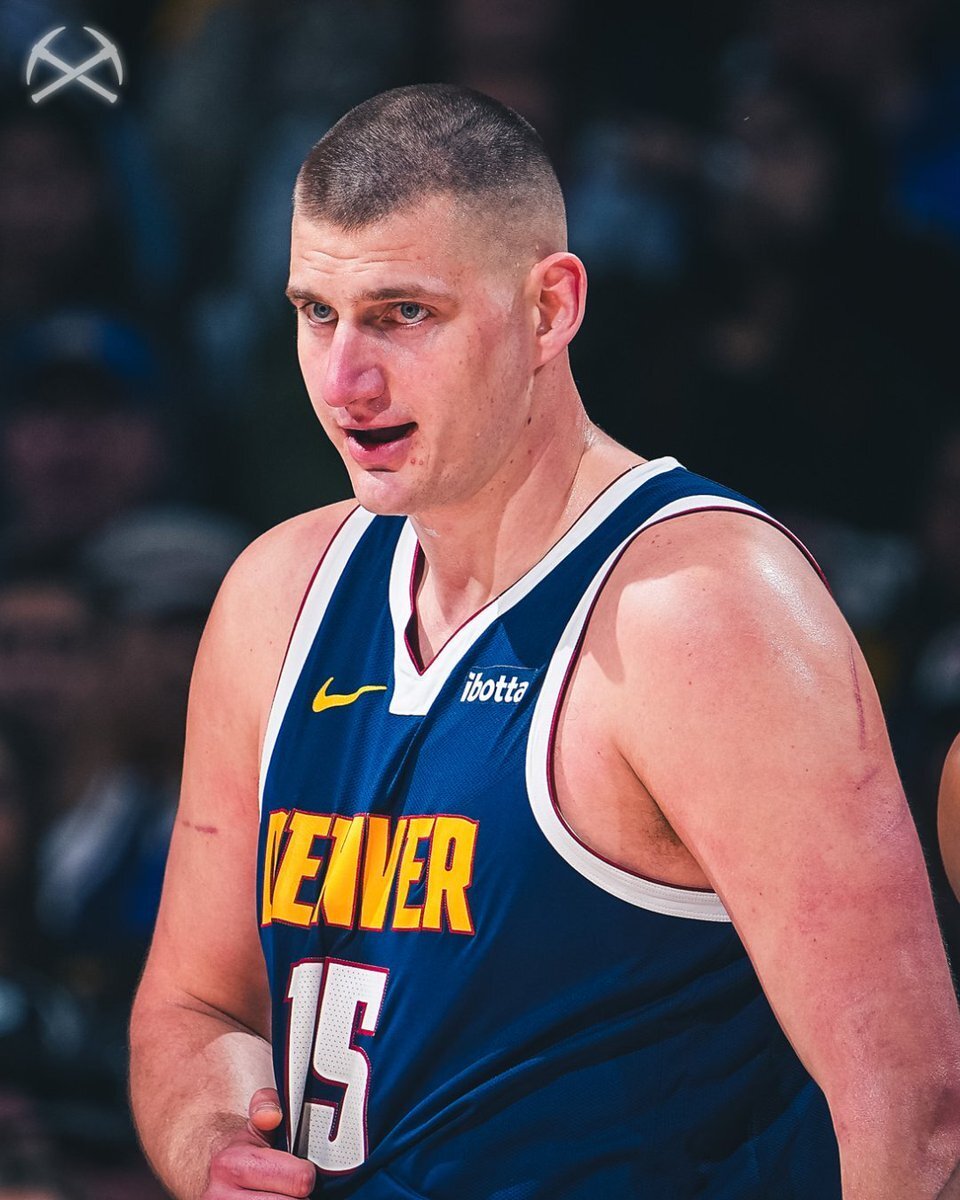 约基奇险完成四双刷爆纪录 创现役唯一神迹