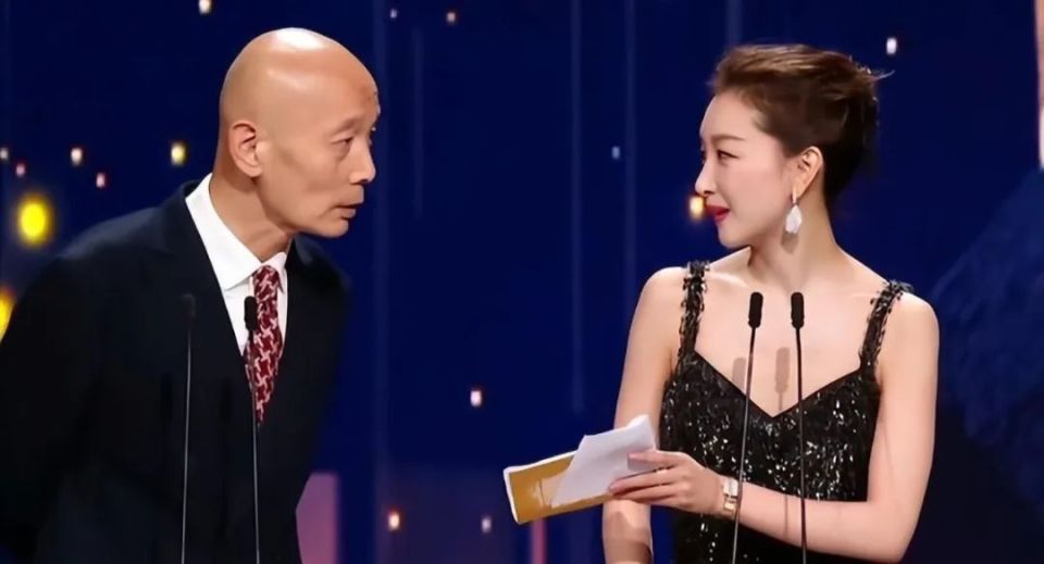 从百亿影后沦为票房毒药,是因为周冬雨踩中了,演艺圈的三个雷区