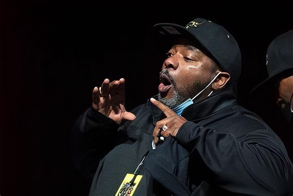 特伦斯·克劳福德认为自己的教练没有得到足够的尊重_腾讯新闻