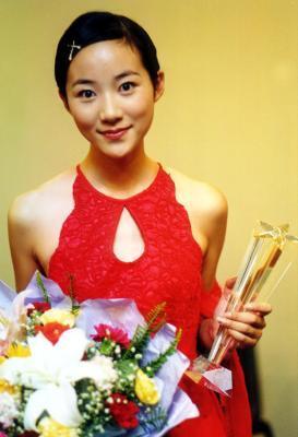 拒做圈内人的韩雪又上热搜?a面人淡如菊,b面"黑红也是