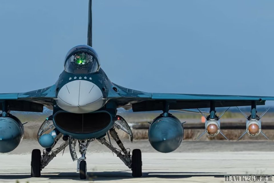 日本航空摄影师展示f-2战斗机最新照片 挂载四枚asm-2反舰导弹_腾讯