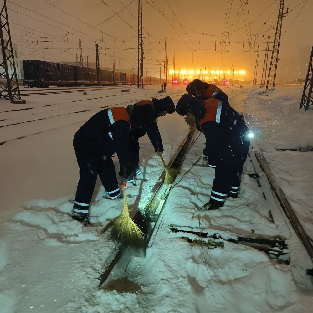 沧州车务段全力做好除雪保畅通工作_腾讯新闻