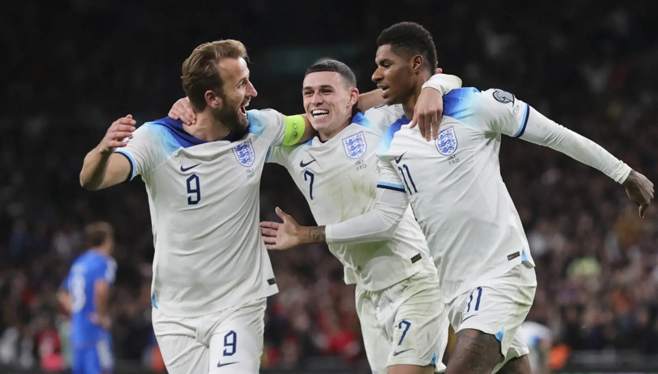 牧子观虎斗 | 三球逆转意大利,英格兰用实际表现告诉主帅优势何在