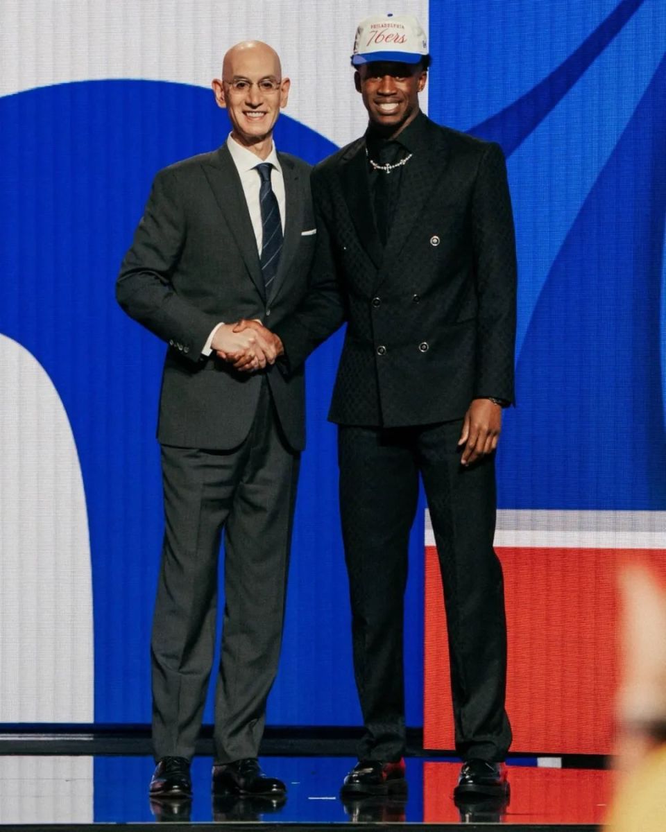 家里没电！苦熬7年！NBA最励志的探花秀