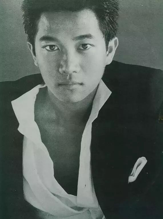 陈百强65岁冥寿:他身上的标签,是无价