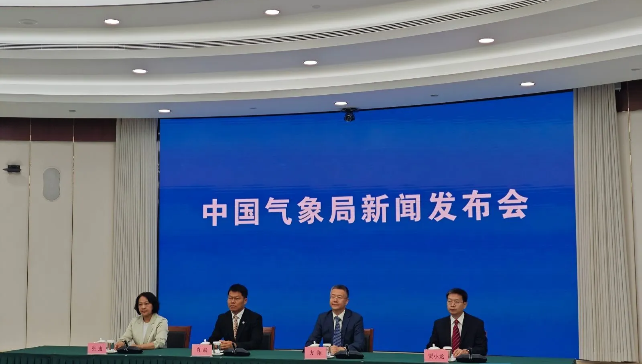 国家气候中心预计，8月全国多地高温或超历史极值