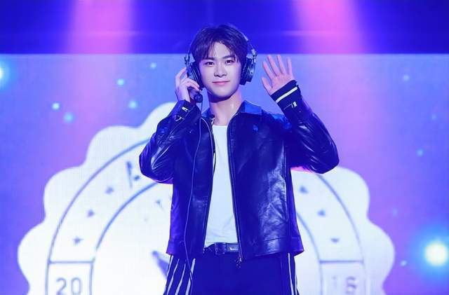 25岁韩国歌手文彬逝世，警方估测是自杀，一周前还曾揭露露面