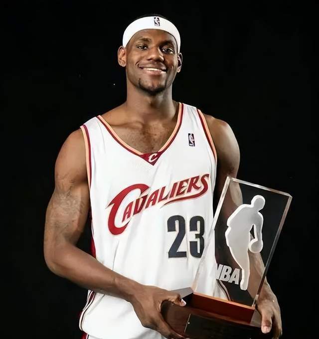 新秀的天花板,伯德邓肯领衔,盘点菜鸟赛季就入选一阵的6大巨星