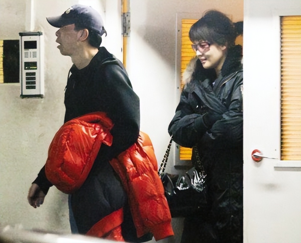 如今爆料假瓜多,人名全靠猜,当年卓伟周一见,件件有图有真相_腾讯新闻