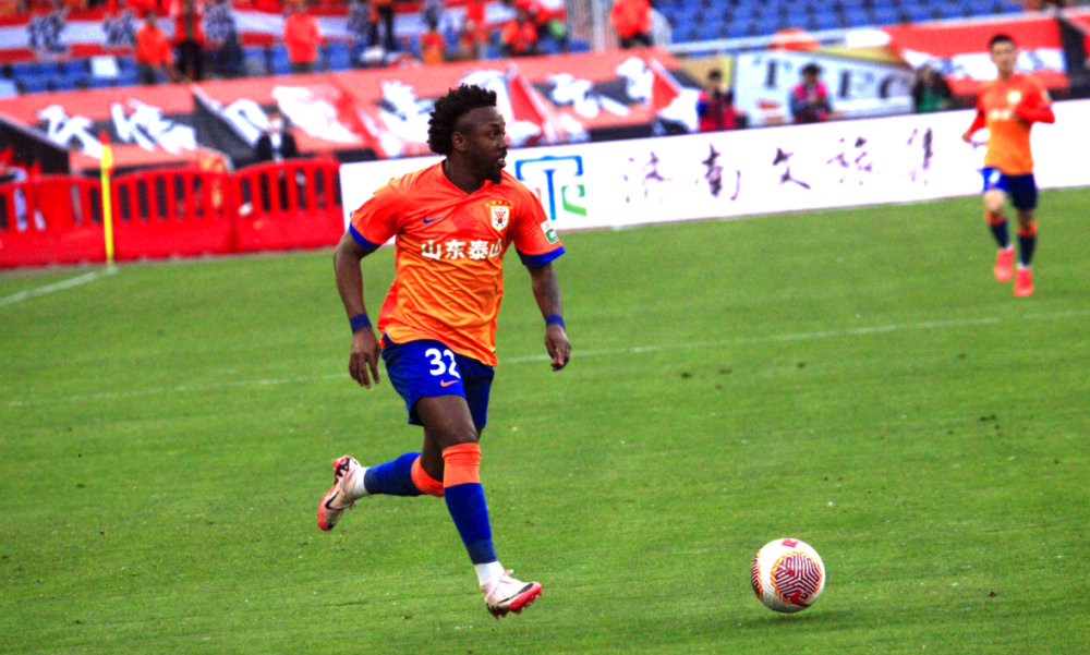 泰山队官宣费南多伤情,未来4场面临阵容调整,克雷桑的