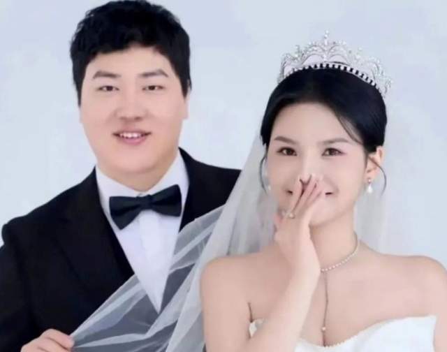 中国斯诺克名将禁赛期二婚离婚1个月迎娶越南新娘当场拥吻落泪