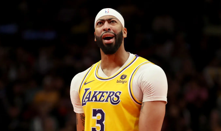 联盟第一!浓眉揭秘带伤拼杀 冲最佳防守,湖人诸神归位争冠_腾讯新闻