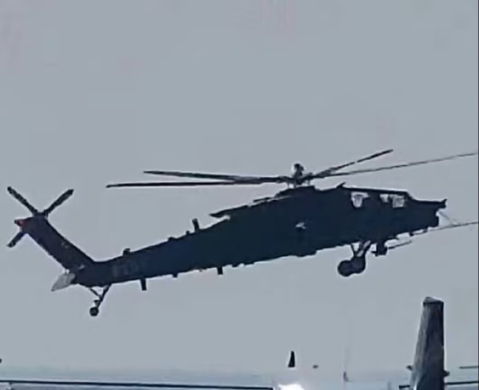 无论是075型两栖攻击舰,还是071型船坞登陆舰,目前都没有可用的武装直