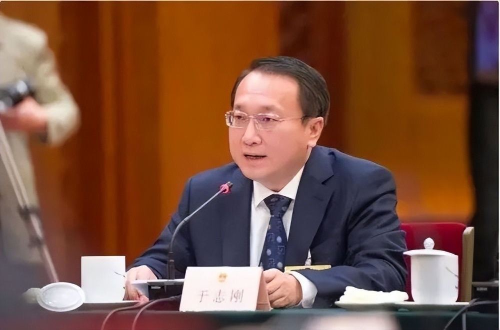 中国政法大学原副校长于志刚在羁押期间突发脑出血死亡,受贿案裁定