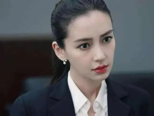 还压番了邓超,孙俪,陈道明等大咖.然而,晓明哥的转折点,主要出现在