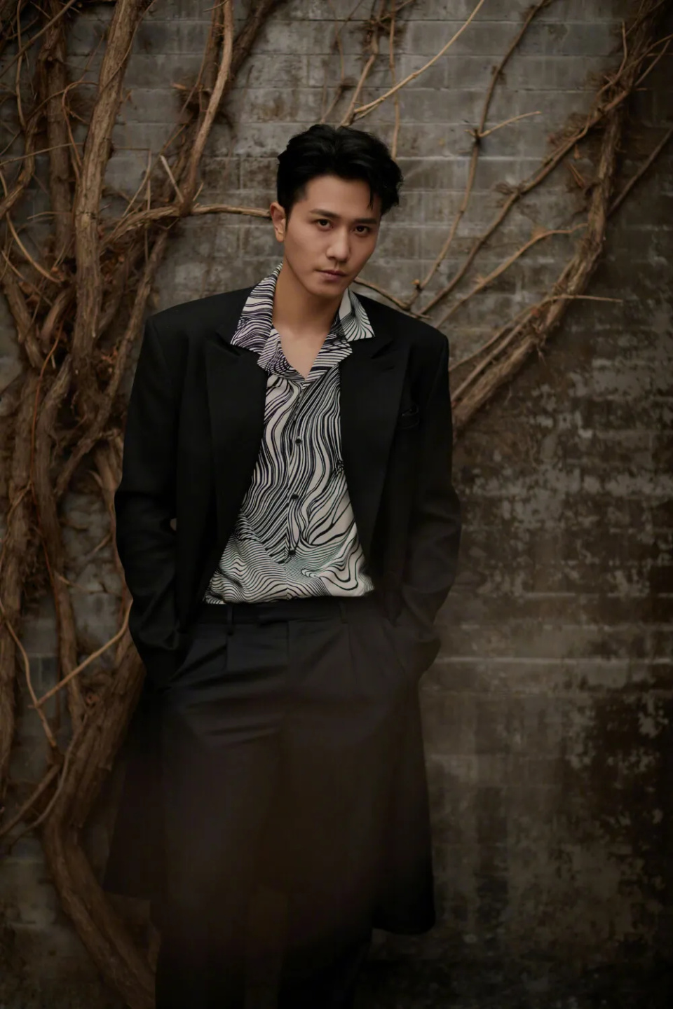 遇到了志同道合的合作伙伴庄国栋,两人很快就陷入了爱河,但后期因种种