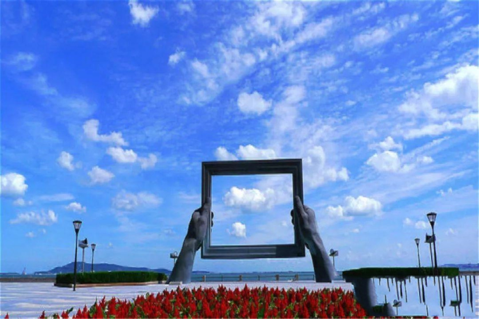 中国北方有两座宜居的海滨城市，靠海不潮湿，空气好景色美环境优_腾讯新闻