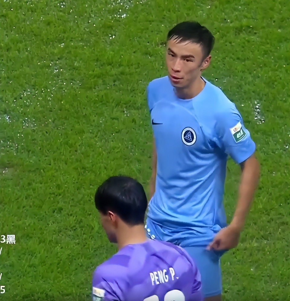 深圳队被"打懵",球场变菜地,不擅长雨战,外援射失