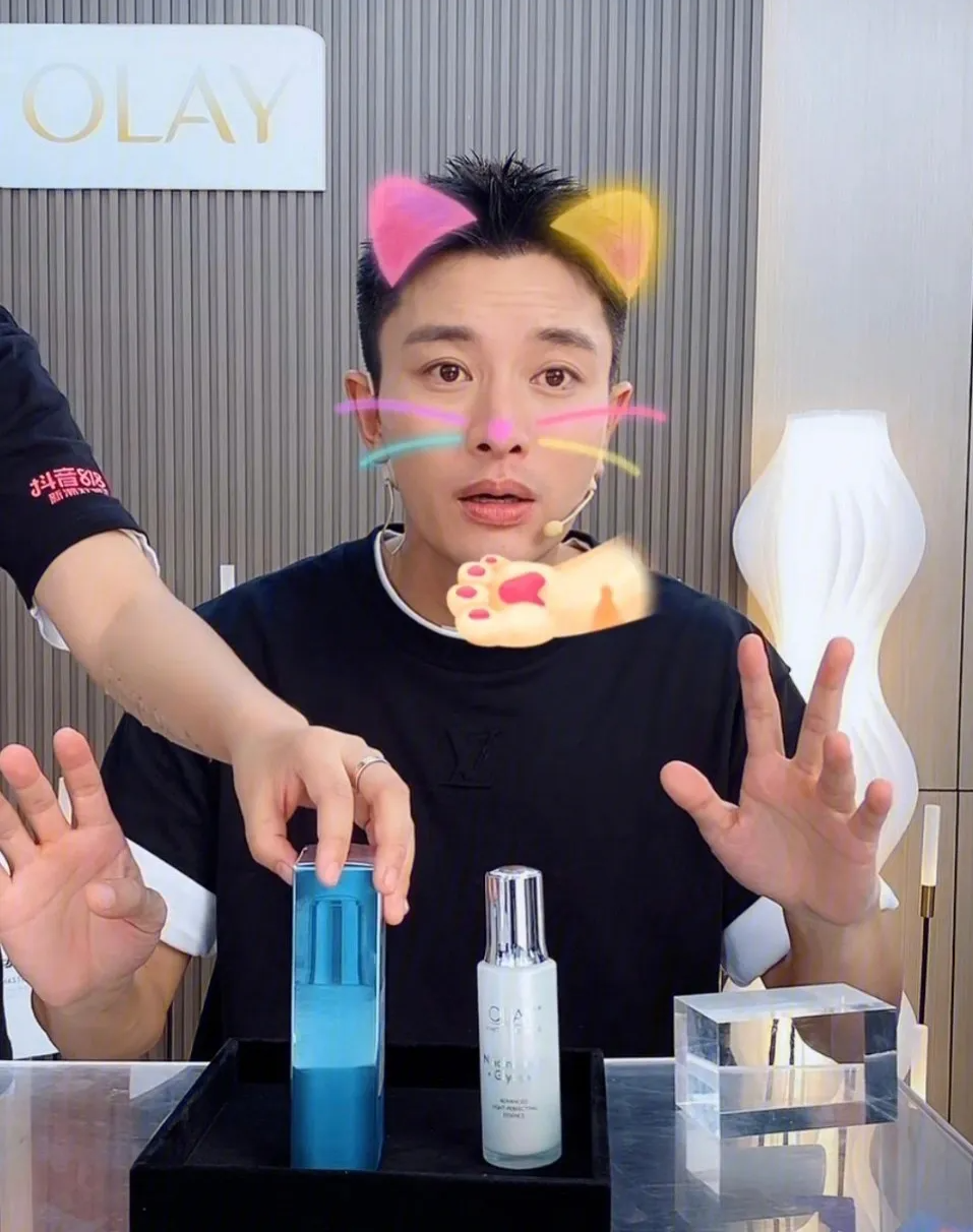 甜馨也到心智相对成熟,有明辨是非的年龄,贾乃亮是时候为自己考虑