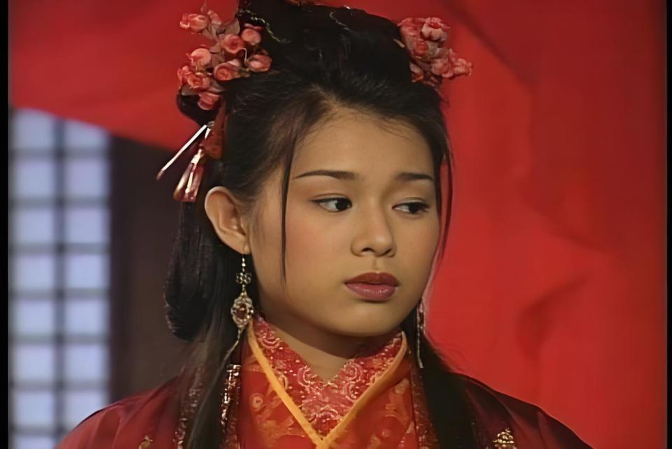 从小到大的疑惑,胡杏儿为什么能演女主,明明tvb女配都比她美!