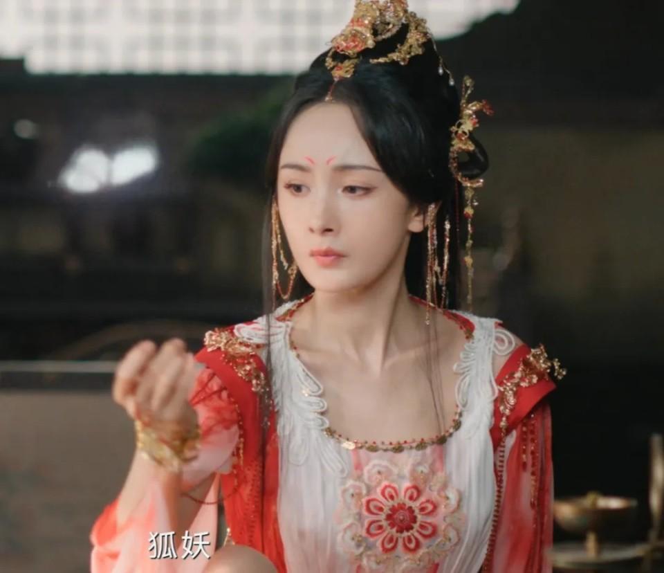 新剧刚开机就因刘海被嘲,杨幂的"努力",再一次"失败"了!