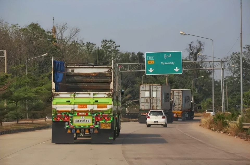 缅甸边境贸易口岸中雷基木姐清水河等6个口岸被民武及革命力量控制