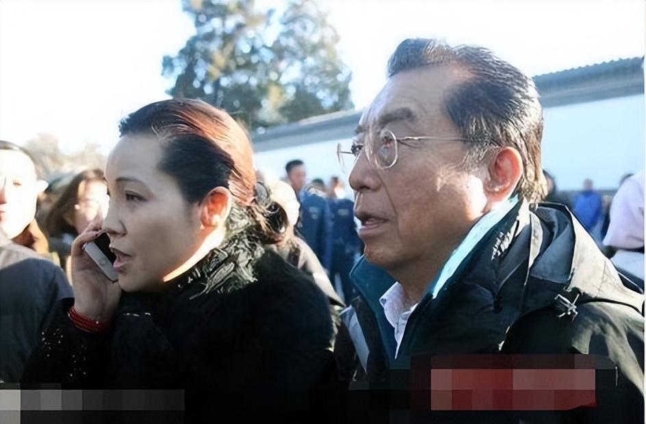 李双江长子李贺:没享受过李天一的生活,却会让父亲和继母依靠_腾讯