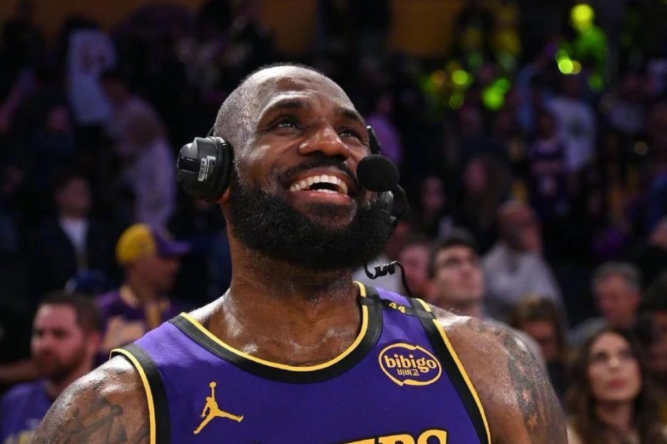 谁说这詹姆斯老啊,这詹姆斯太棒了