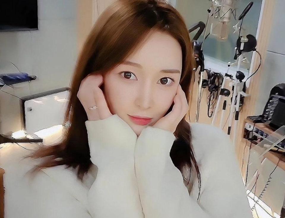 韩国知名女星,轻生后苏醒过来,做的第一件事是,起诉前娱乐记者_腾讯